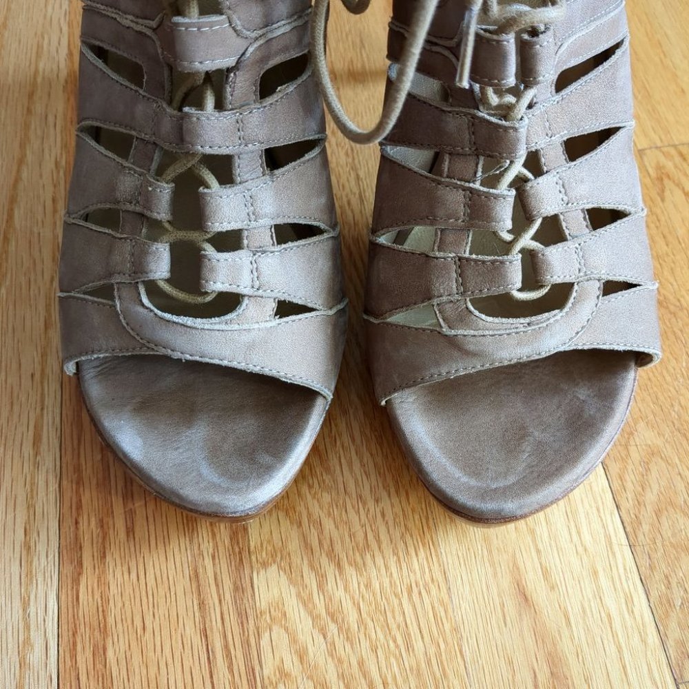 [SOLD] Stuart Weitzman Nubuck Gladiator Caged Suede Stiletto Bootie Sandals Tan - Picture 3 of 15